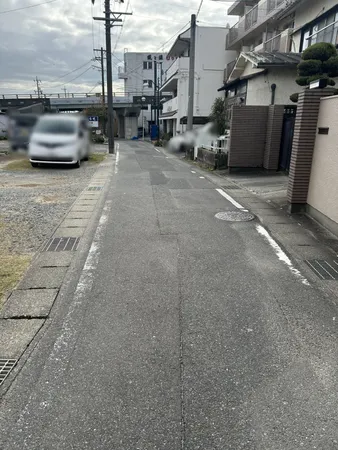 前面道路含む外観