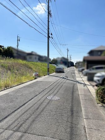 前面道路含む外観
