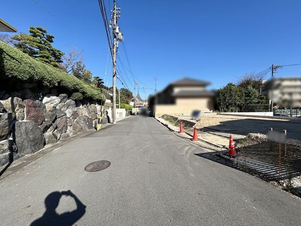 昭和区高峯町 2区画 前面道路含む外観 昭和区高峯町 2区画 前面道路含む外観