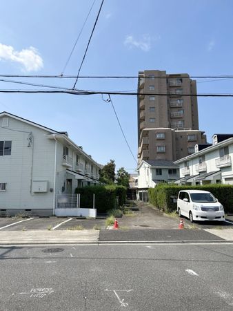 昭和区折戸町2丁目 前面道路含む外観 昭和区折戸町2丁目 前面道路含む外観