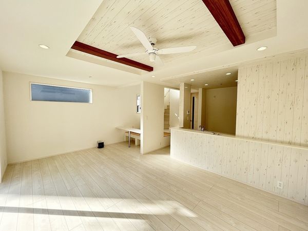 瑞穂区白砂町3丁目 戸建 リビング 瑞穂区白砂町3丁目 戸建 リビング