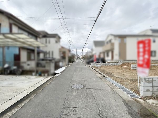 瑞穂区中根町4丁目 1号棟 前面道路含む外観 瑞穂区中根町4丁目 1号棟 前面道路含む外観