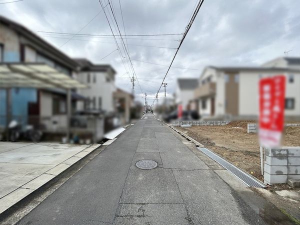 瑞穂区中根町4丁目 2号棟 前面道路含む外観 瑞穂区中根町4丁目 2号棟 前面道路含む外観