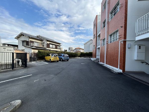 メゾン下山 駐車場 メゾン下山 駐車場