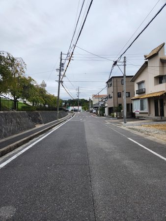 尾張旭市城前町1丁目 土地 前面道路含む外観 尾張旭市城前町1丁目 土地 前面道路含む外観
