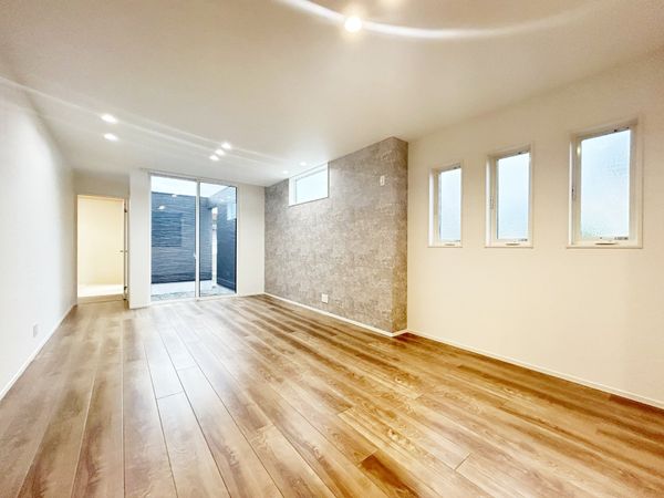 尾張旭市新居町今池下 リビング 尾張旭市新居町今池下 リビング