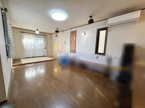 北区稚児宮通2丁目 戸建 リビング 北区稚児宮通2丁目 戸建 リビング