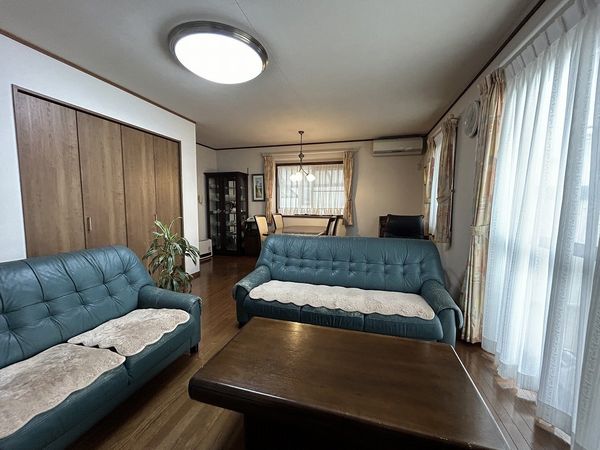 天白区表山1丁目 戸建 リビング 天白区表山1丁目 戸建 リビング