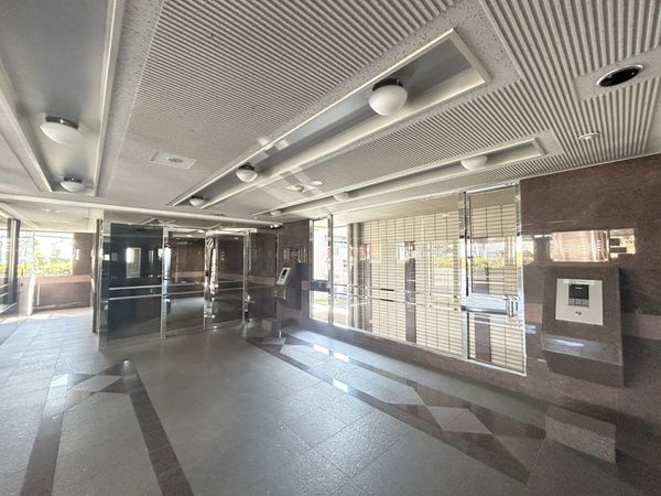 ユニーブル長久手ヒルズ 弐番館 エントランス