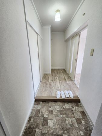 藤の木団地 7号棟 玄関 藤の木団地 7号棟 玄関