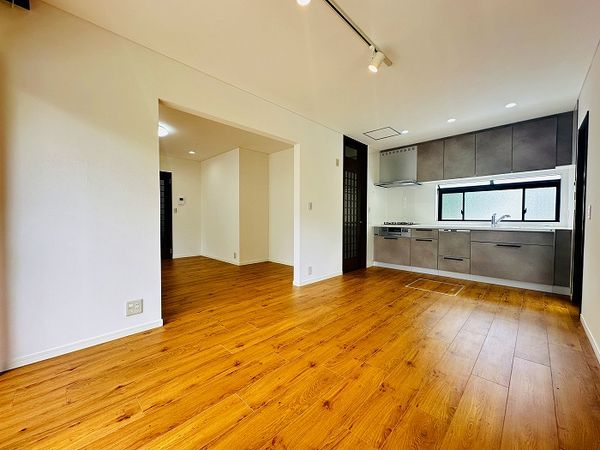 豊川市御油町汲ケ谷 戸建 リビング 豊川市御油町汲ケ谷 戸建 リビング