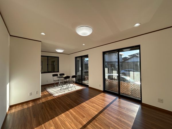 豊橋市春日町1丁目 戸建 リビング 豊橋市春日町1丁目 戸建 リビング