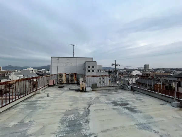 【屋上】