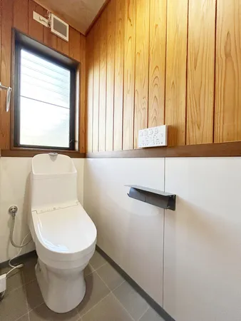 【トイレ/1階】2026年1月のリフォームでトイレ交換済みです。