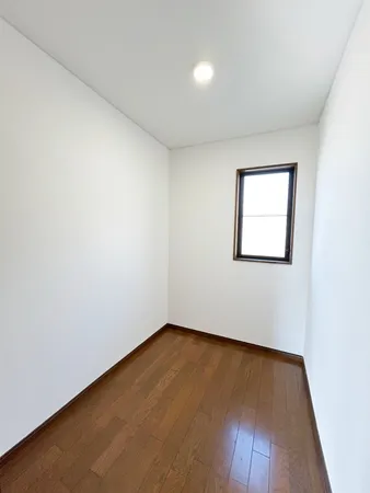 【他室内/納戸2.5帖】納戸2箇所・クローゼット4箇所等収納スペース充実。