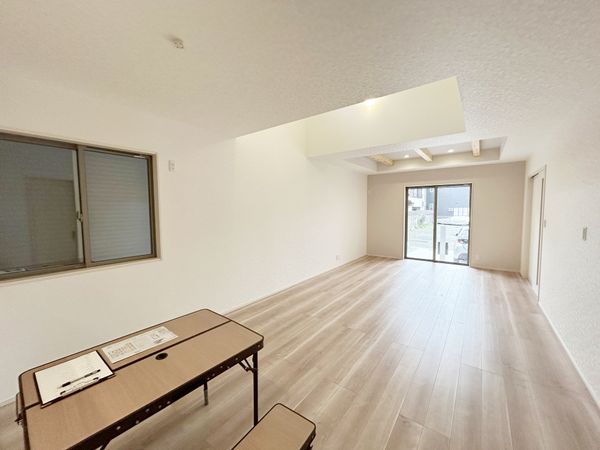 豊橋市羽根井町 新築戸建 リビング