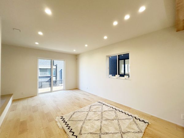 豊橋市牟呂町字大塚 新築戸建2号棟 リビング