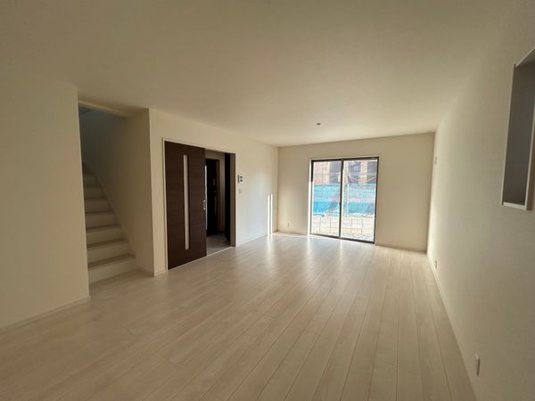豊橋市佐藤2丁目 新築戸建3号棟 リビング