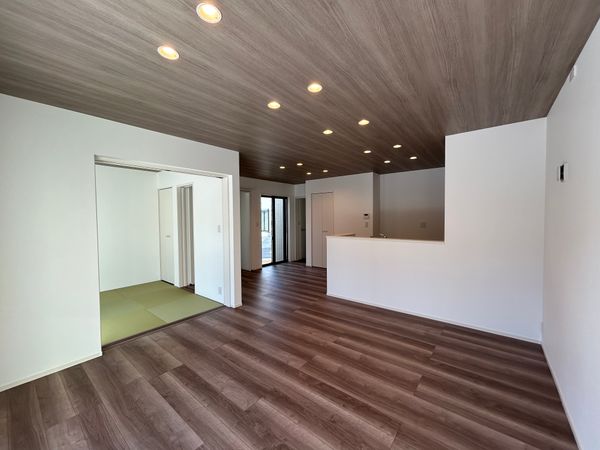 豊橋市西口町字元茶屋 新築戸建5号棟 リビング 豊橋市西口町字元茶屋 新築戸建5号棟 リビング
