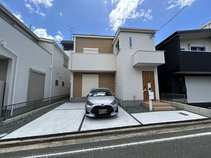 豊橋市東郷町 新築戸建2号棟 駐車場