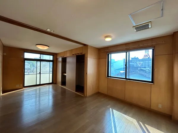 ３階洋室　約13.2帖