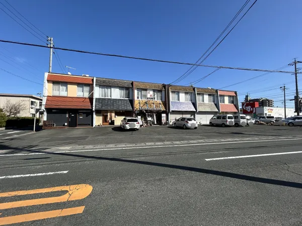 【外観】JR東海道線「三河三谷」駅まで徒歩16分のオーナーチェンジ物件です。
