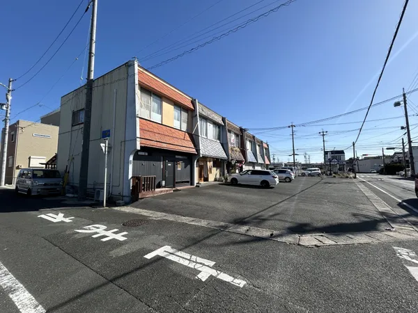 【外観】JR東海道線「三河三谷」駅まで徒歩16分のオーナーチェンジ物件です。