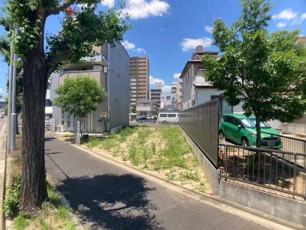 地下鉄名城線「志賀本通」駅徒歩3分の立地です