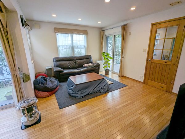 守山区大字上志段味字東谷 リビング