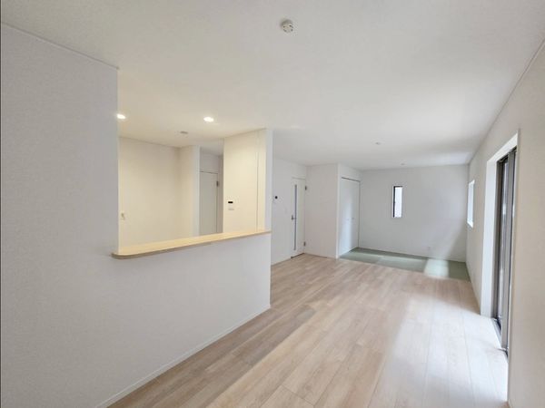 北区上飯田南町2丁目 2号棟 リビング 北区上飯田南町2丁目 2号棟 リビング