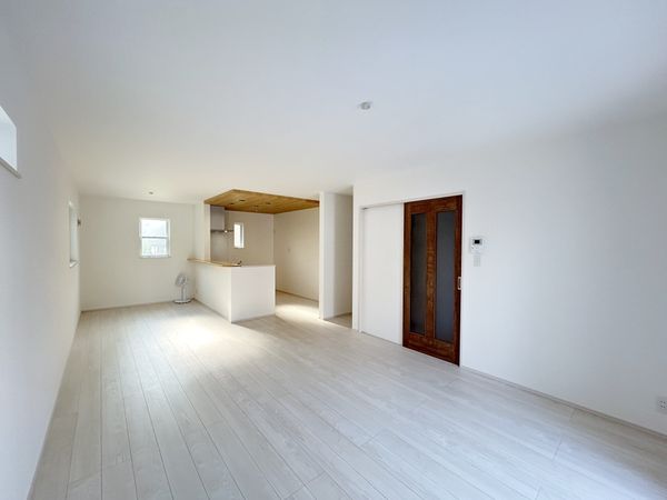 名古屋市守山区鳥羽見1丁目 新築戸建 2号棟 リビング 名古屋市守山区鳥羽見1丁目 新築戸建 2号棟 リビング