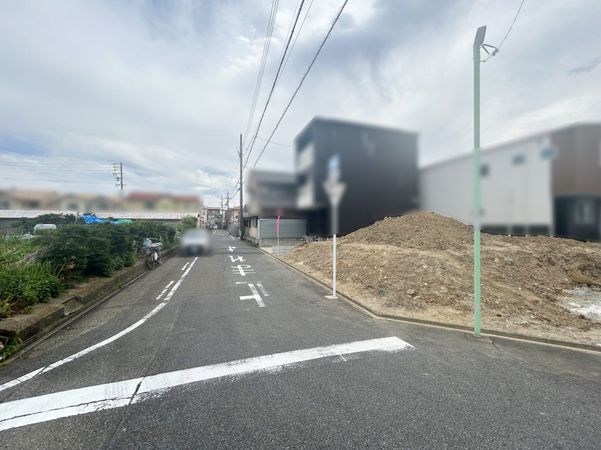 守山区金屋2丁目 2号棟 前面道路含む外観 守山区金屋2丁目 2号棟 前面道路含む外観