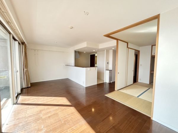 パークホームズ黒川 リビング