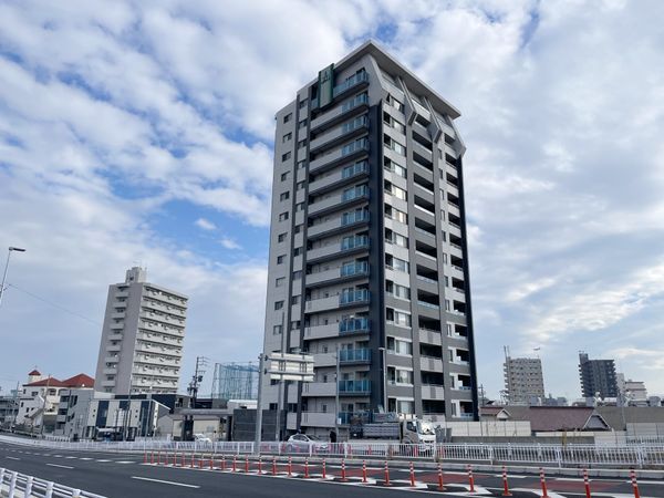 アルバックス上飯田リバーサイドタワー 外観