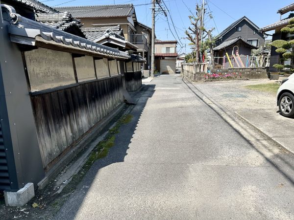 西尾市矢場町 土地 前面道路含む外観 前面道路含む外観