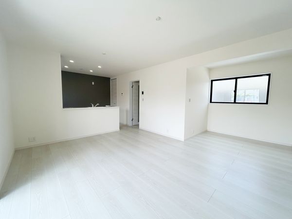 南区浜田町4丁目 リビング 南区浜田町4丁目 リビング