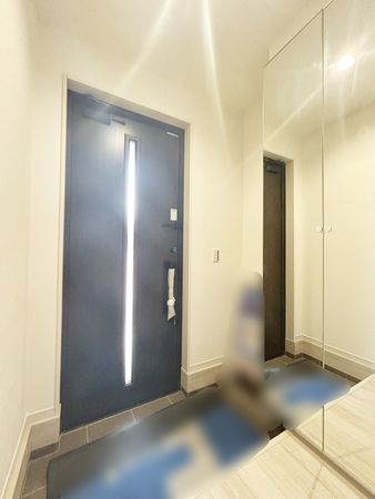 熱田区五番町 新築戸建 玄関 熱田区五番町 新築戸建 玄関