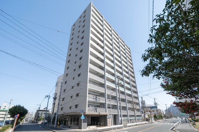 ファミリアーレ神宮南レジデンス 外観