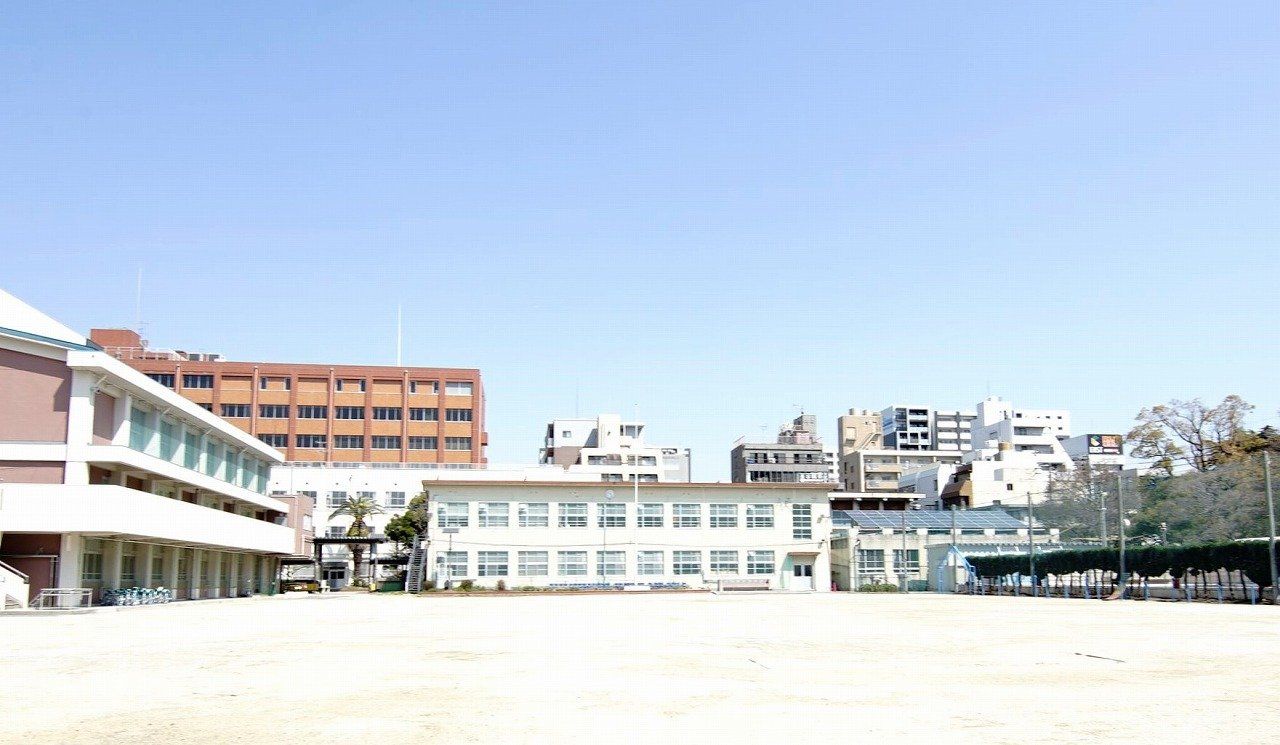 葵小学校（約450ｍ）