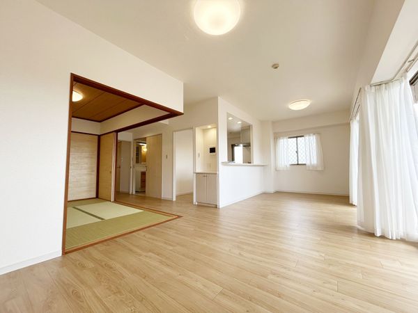 ラドーニ南区南野風の館 リビング