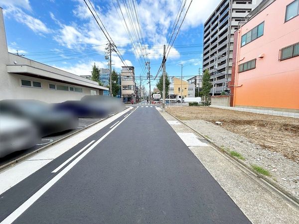 東区徳川1丁目 前面道路含む外観 東区徳川1丁目 前面道路含む外観