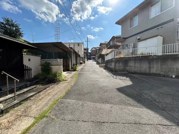 南西側前面道路