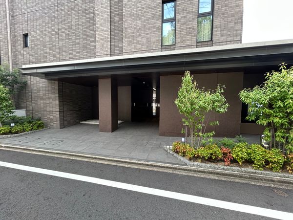プレイズ覚王山法王町 エントランス