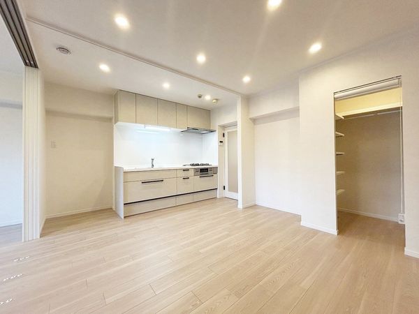 ダイアパレス八事隼人池 リビング