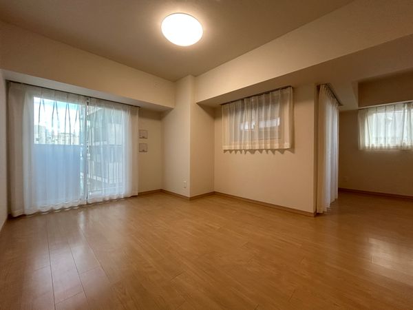 プレサンスロジェ池下駅前 リビング