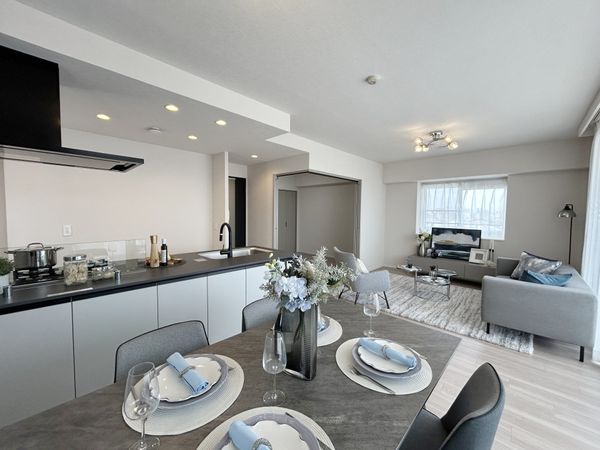 ローレルコート徳川 リビング