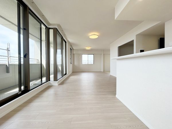 プラウド川名駒方 リビング