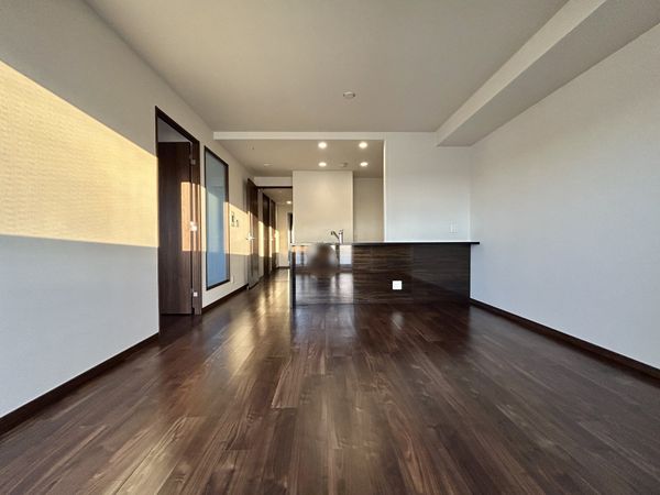 プレサンスジェネ千種内山Ⅱ リビング