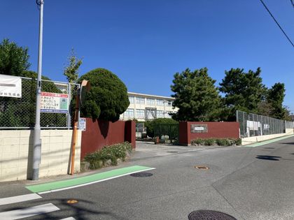 東区美和台3丁目新築戸建1号棟 和白中学校(約1100m) 和白中学校(約1100m)