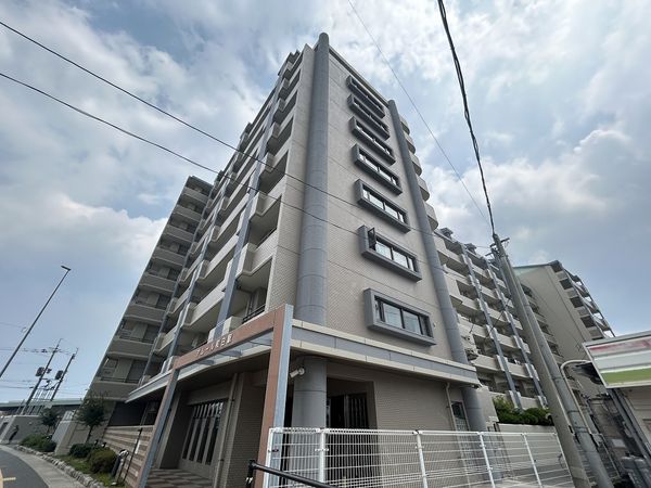 アムール和白駅 外観
